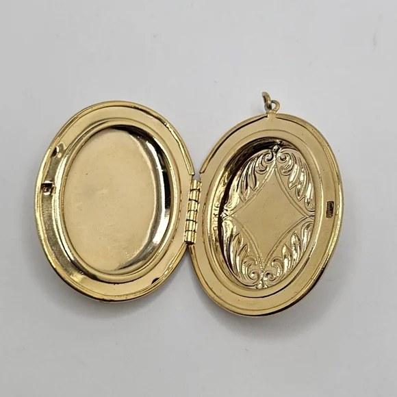 Charm - Picture 2 of 8